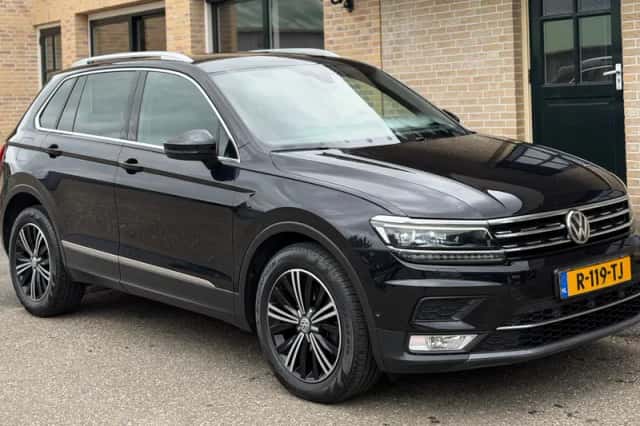 Volkswagen Tiguan (2016) thumbnail 1