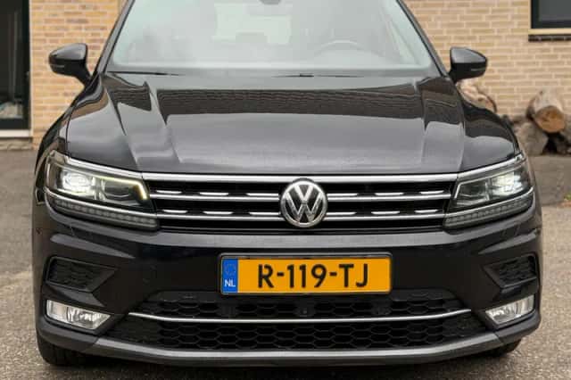 Volkswagen Tiguan (2016) thumbnail 5