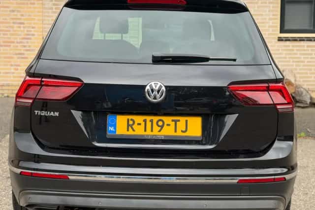 Volkswagen Tiguan (2016) thumbnail 6