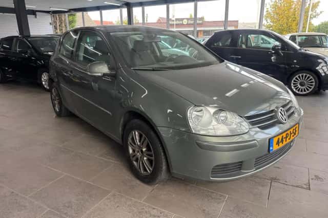 Volkswagen Golf (2004) thumbnail 3