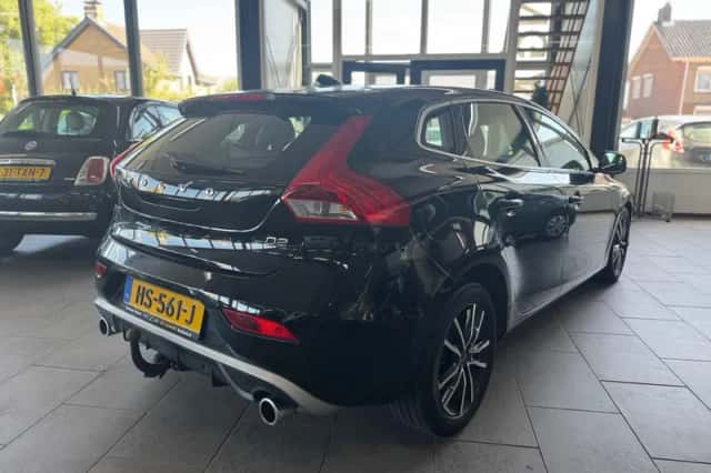 Volvo V40 (2015) thumbnail 5