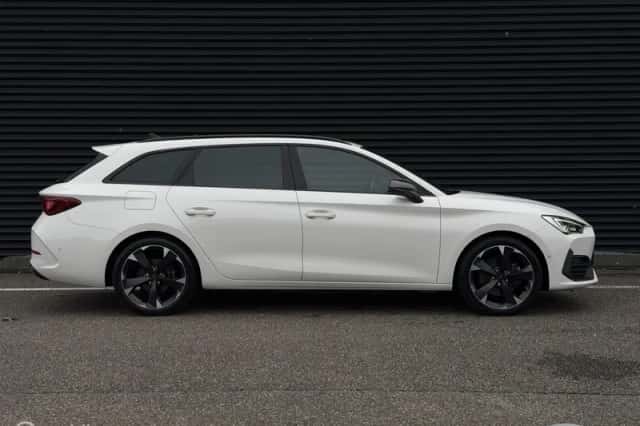 CUPRA Leon Sportstourer (2023) thumbnail 3