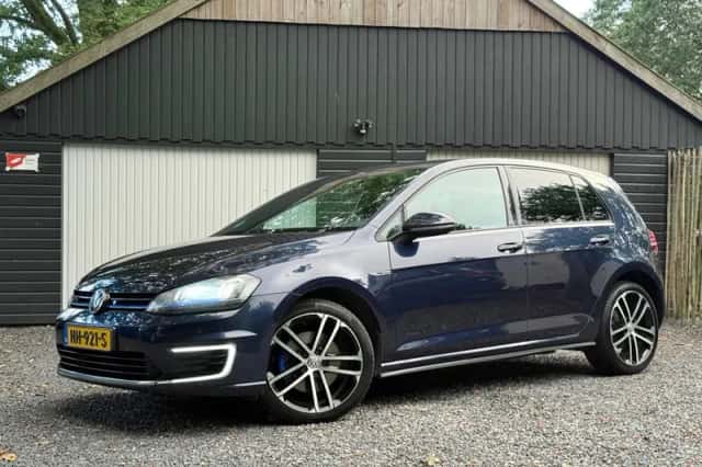 Volkswagen Golf (2015) thumbnail 1