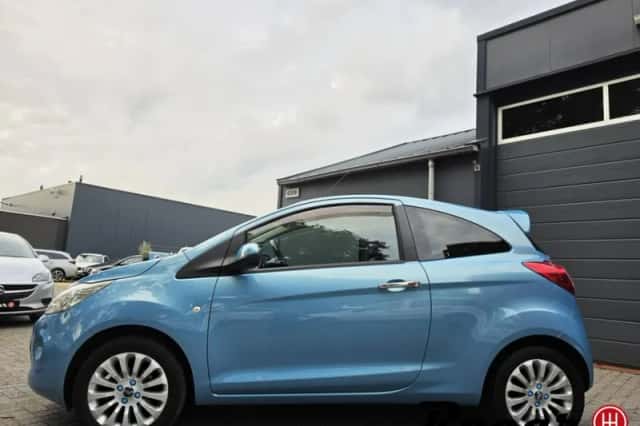 Ford Ka (2011) thumbnail 2