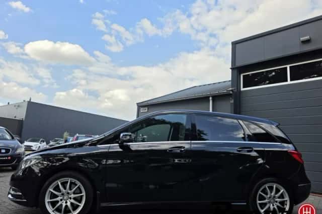 Mercedes-Benz B-Klasse (2013) thumbnail 2