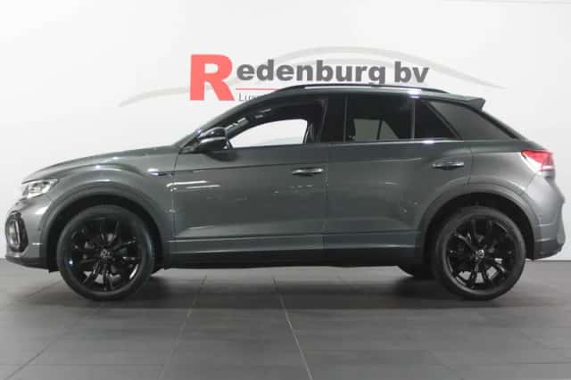 Volkswagen T-Roc (2023) thumbnail 4