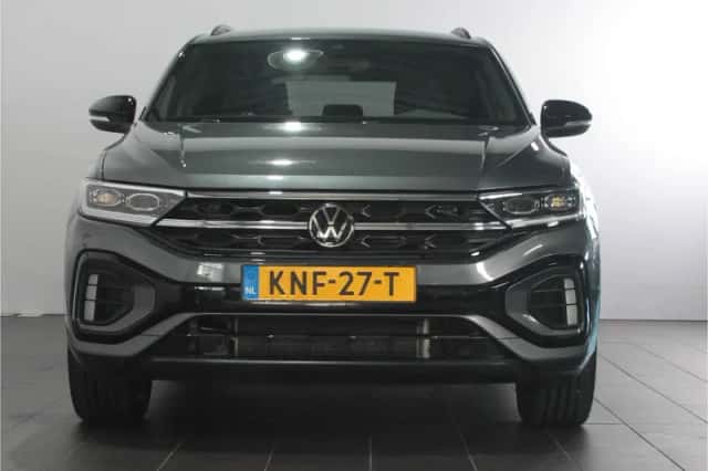 Volkswagen T-Roc (2023) thumbnail 5