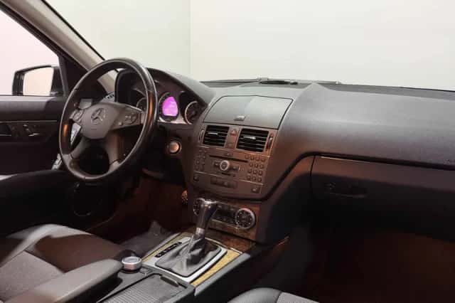 Mercedes-Benz C-Klasse (2010) thumbnail 3