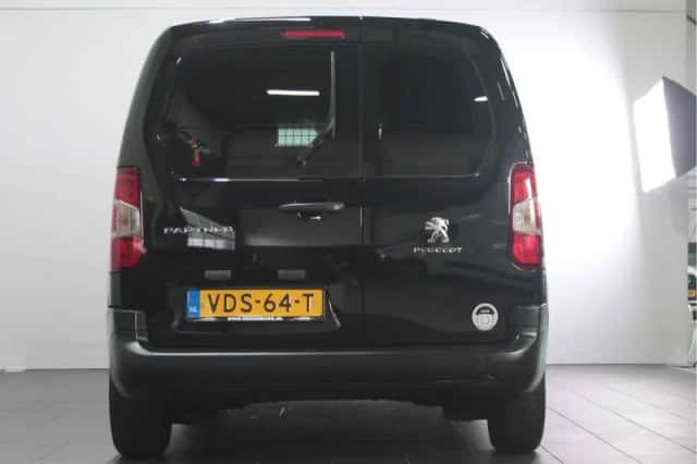 Peugeot Partner (2020) thumbnail 6