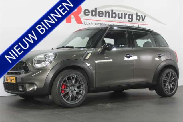 MINI Countryman (2011) thumbnail 1