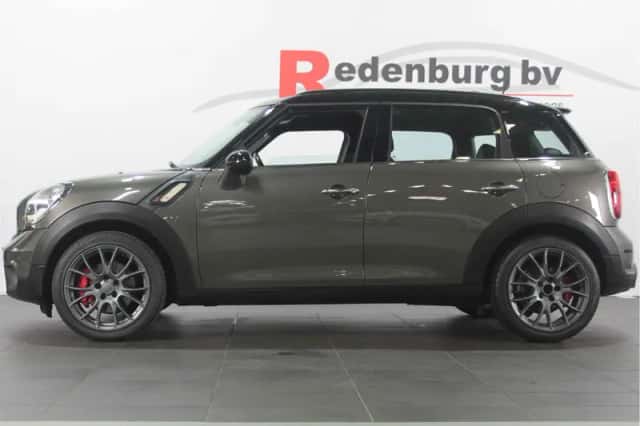 MINI Countryman (2011) thumbnail 4
