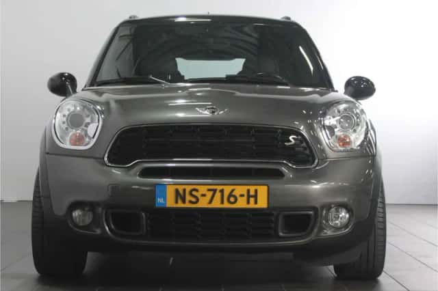 MINI Countryman (2011) thumbnail 5