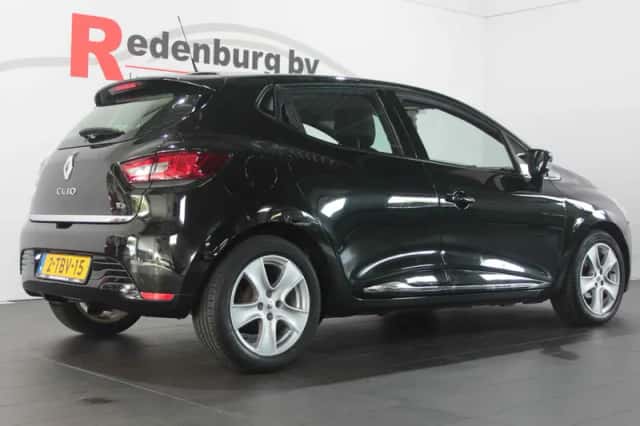 Renault Clio (2013) thumbnail 2