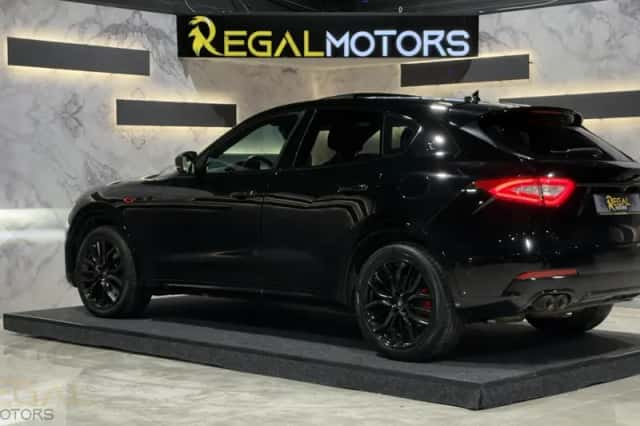Maserati Levante (2019) thumbnail 4