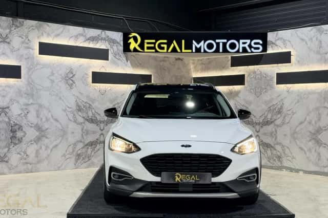 Ford Focus (2019) thumbnail 2