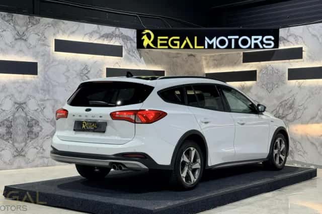 Ford Focus (2019) thumbnail 4