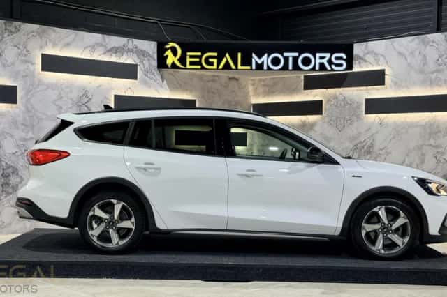 Ford Focus (2019) thumbnail 6