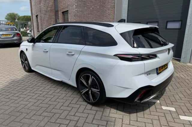Peugeot 308 (2024) thumbnail 2