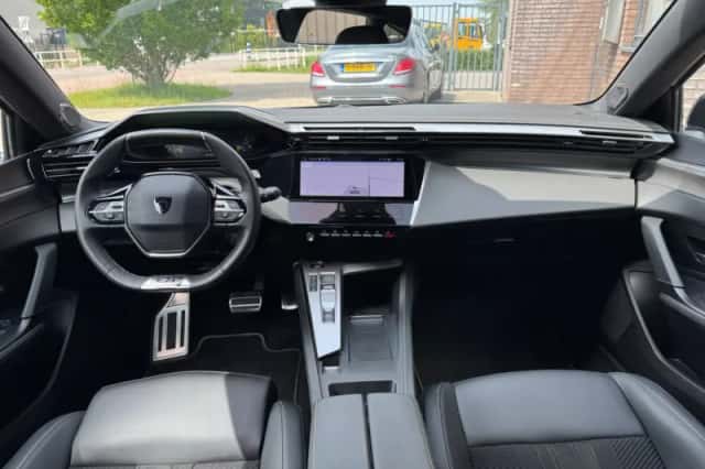 Peugeot 308 (2024) thumbnail 6