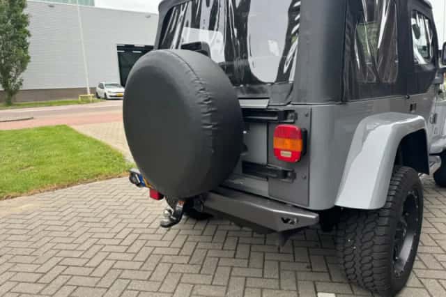 Jeep Wrangler (2005) thumbnail 5