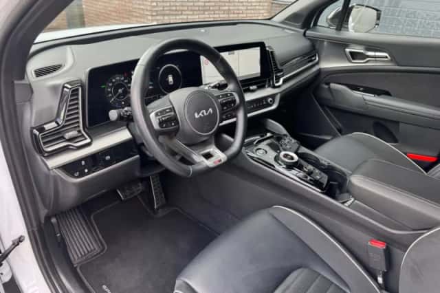 Kia Sportage (2024) thumbnail 5