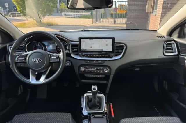 Kia XCeed (2020) thumbnail 5