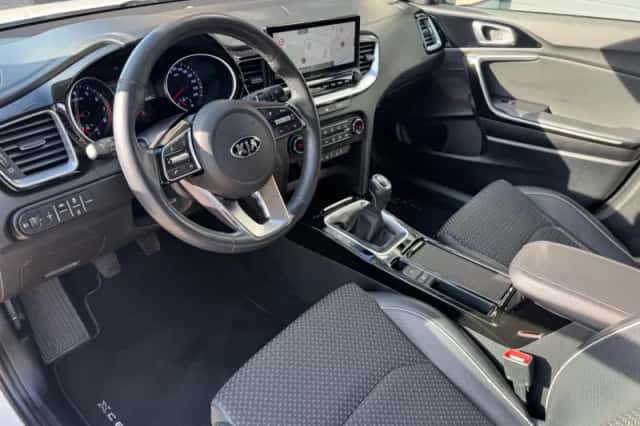 Kia XCeed (2020) thumbnail 6