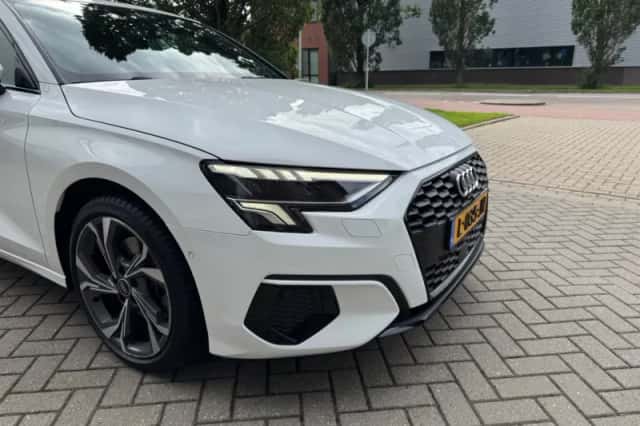 Audi A3 (2021) thumbnail 3