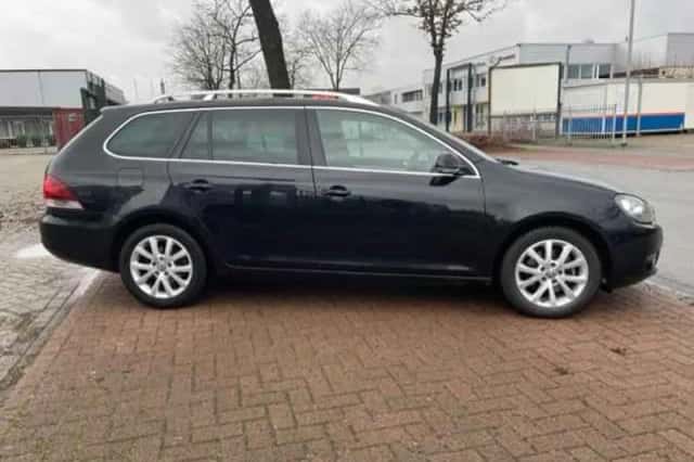 Volkswagen Golf (2010) thumbnail 4