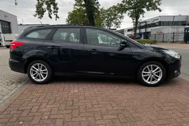 Ford Focus (2015) thumbnail 4