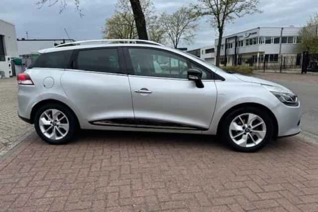 Renault Clio (2016) thumbnail 4