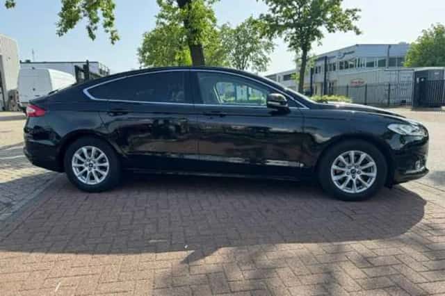Ford Mondeo (2017) thumbnail 4