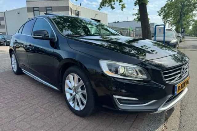 Volvo S60 (2013) thumbnail 1