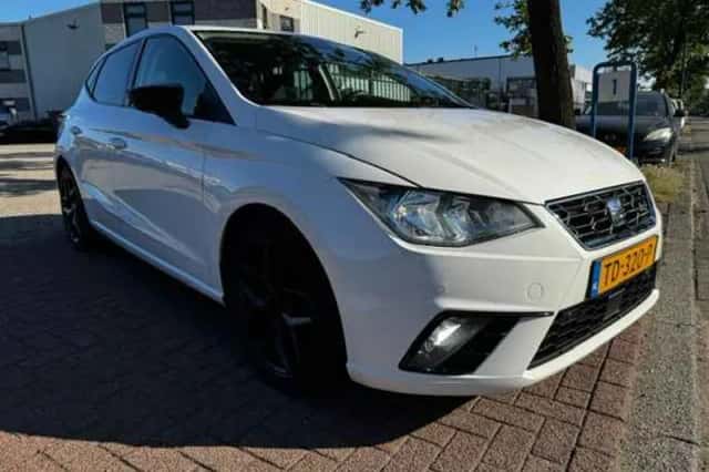 SEAT Ibiza (2018) thumbnail 1