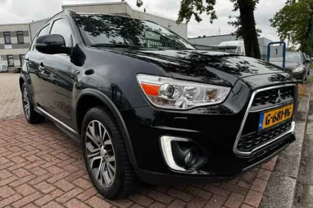Mitsubishi ASX (2016) thumbnail 1