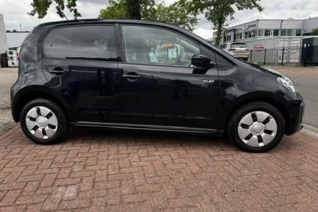 Volkswagen e-Up! (2017) thumbnail 4
