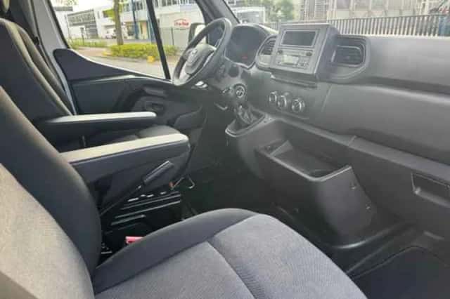 Nissan Interstar (2023) thumbnail 3