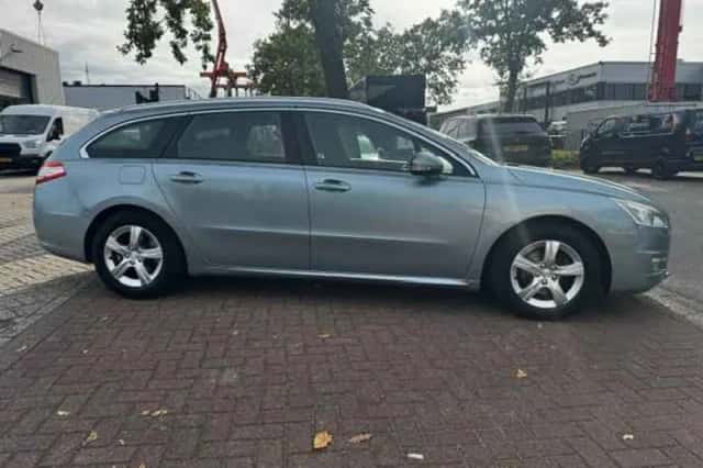 Peugeot 508 (2012) thumbnail 4