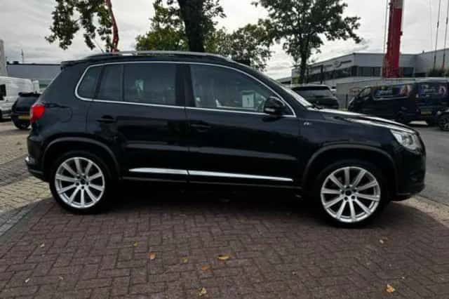 Volkswagen Tiguan (2011) thumbnail 4
