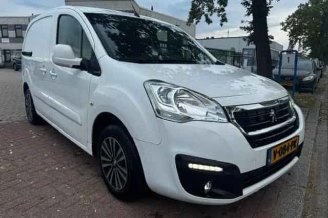 Peugeot Partner (2018) thumbnail 1