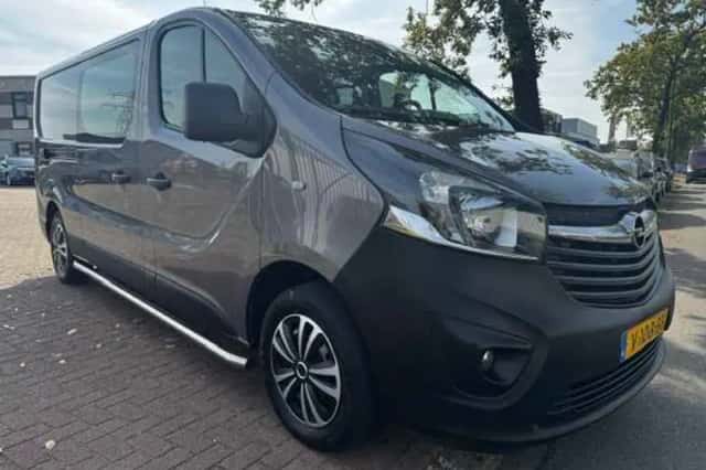Opel Vivaro (2016) thumbnail 1