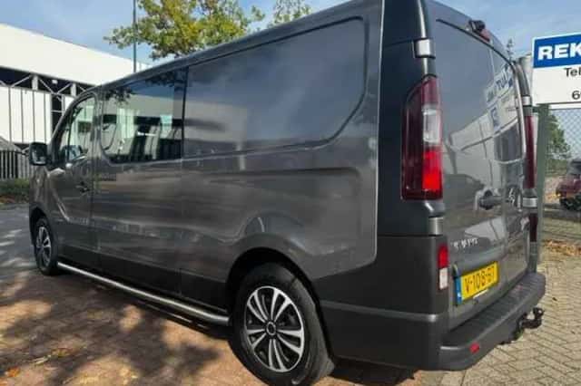 Opel Vivaro (2016) thumbnail 2