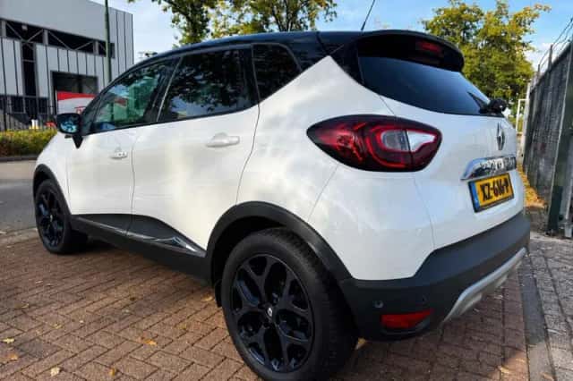 Renault Captur (2018) thumbnail 2