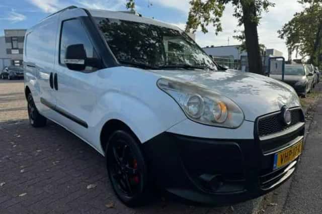 Fiat Doblò Cargo (2010) thumbnail 1