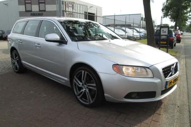 Volvo V70 (2013) thumbnail 1