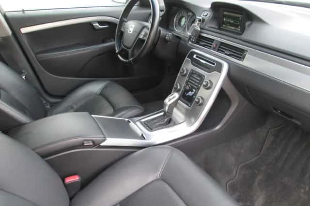 Volvo V70 (2013) thumbnail 3