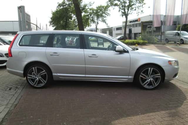 Volvo V70 (2013) thumbnail 4