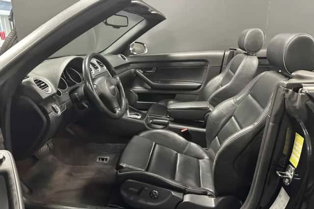 Audi S4 (2004) thumbnail 6
