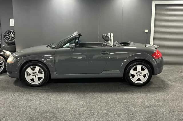 Audi TT (2000) thumbnail 2