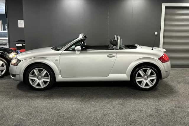 Audi TT (2000) thumbnail 2